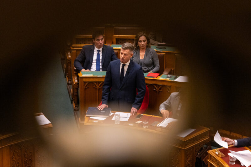 Magyar Péter késő este diplomáciai csörtét vívott az ukrán külügyminiszterrel, mire a Fidesz aggódni kezdett a magyar-ukrán viszonyért